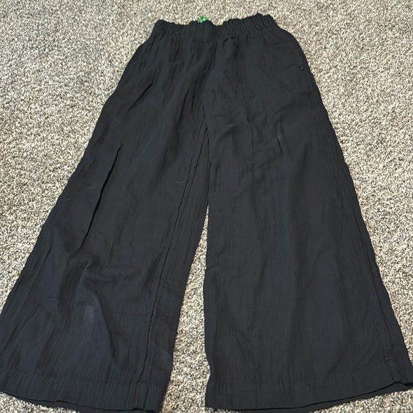 NWT! GAP Black Mid Rise Crinkle Gauze Wide-Leg Pants - Multiple Sizes 🩷 - Picture 8 of 9